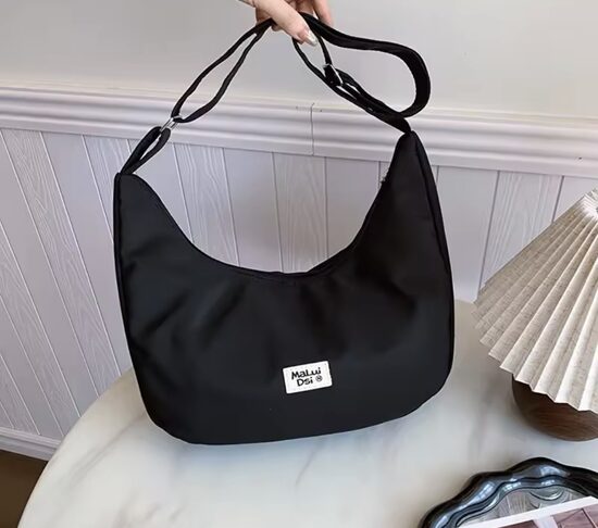 Stilinga moteriška rankinė